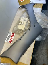 1 fianco cupolino anteriore destro grigio aprilia ap8231470 sr 50 h2o 1994 1995