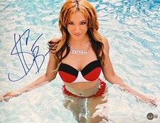 Bikini rosso Sasha Banks