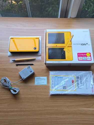 Nintendo dsi yellow game - xl,