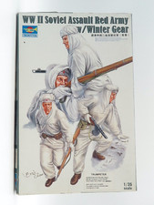 TRUMPETER 00414  - WWII Soviet Assault Red Army w/Winter Gear  1:35