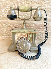 Vecchio telefono fisso vintage