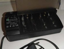 TECNID CARICA BATTERIE CARICATORE-SCARICATORE-TEST BATTERIE 1,5 VOLT e 9 VOLT