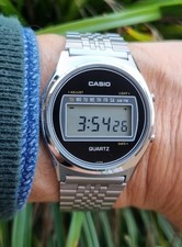 Casio 51QR-18 Vintage LCD
