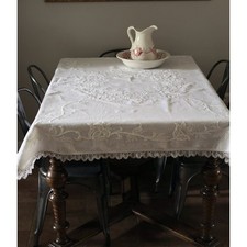 ANTICA TOVAGLIA  RICAMATA A MANO CON TOMBOLO 160x120 cm