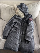 AUTHENTIC - Canada Goose