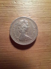 Pièce monnaie one pound - monnaie,