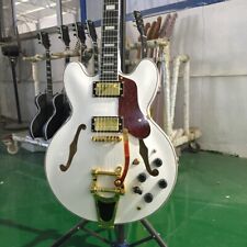 Chitarra elettrica bianca