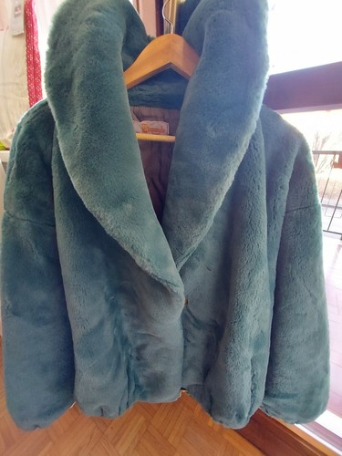 Pelliccia ecologica donna
