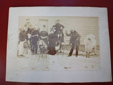 FOTO SU CARTONCINO DECORATO cm 17 x 23 - RITRATTO FAMILIARE CON CAVALLO E TORO