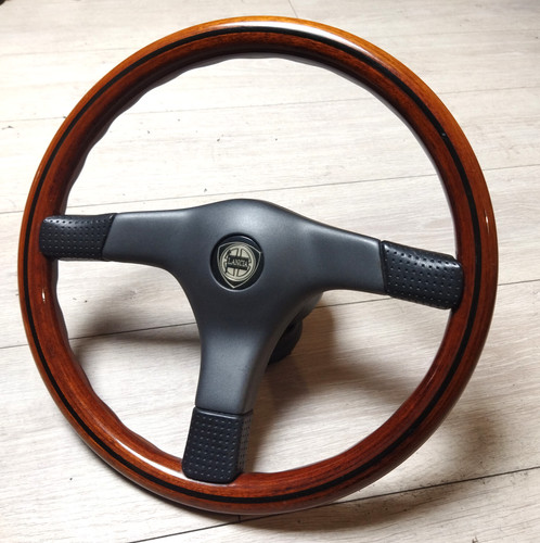 Somptueux volant bois cuir - somptueux,