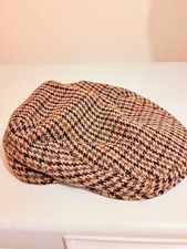 Berretto vintage in pura lana C. Bubani made in England del 1920