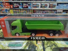 Camion giocattolo con