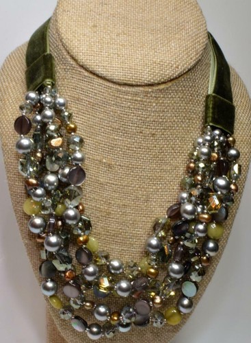 Collana dichiarativa con - collana,