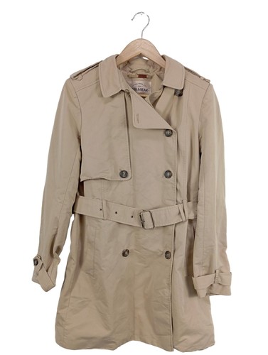 Pull bear trench - &,