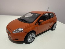 Fiat Grande Punto 1/18 Mondo