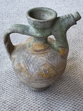 Antica brocca primitiva