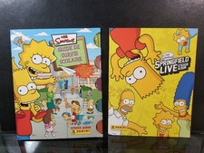Lot 2 ALBUMS PANINI SIMPSONS. COMPLETS avec Poster, 2010, série animée