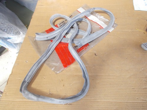 Guarnizione cornice portiera - cornice,