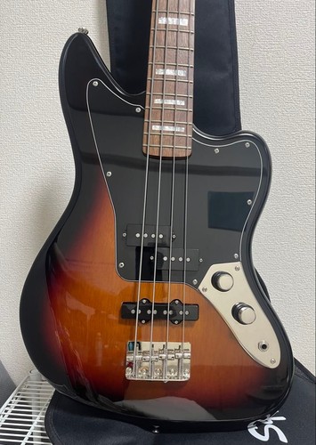 Squier fender jaguar - by,