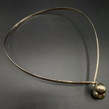 Collana stile modernista