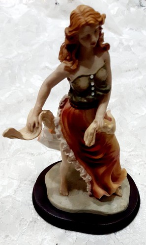 Bella statua esmeralda - bella,