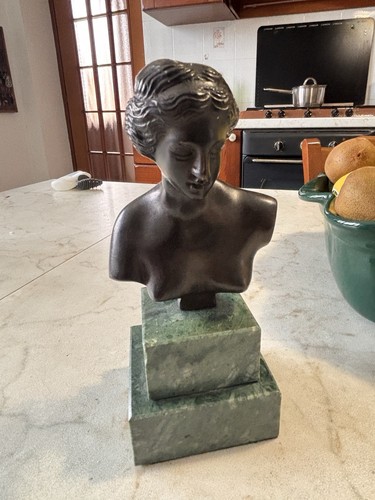 Bronzo antico venere marchiata - venere,
