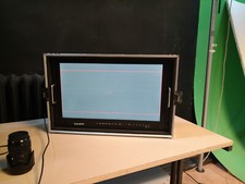 MONITOR LILLIPUT 21 POLLICI INCASSATO IN VALIGIA TRASPORTO