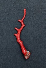 Ramo di corallo rosso vintage