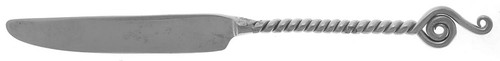 Coltello massiccio moderno