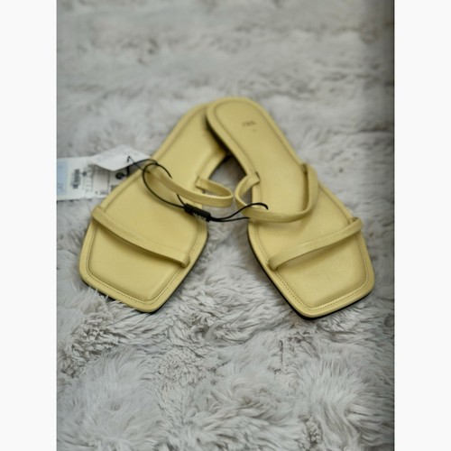 Zara sandalo slide punta