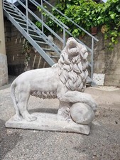 LEONE STATUA IN PIEDI CON
