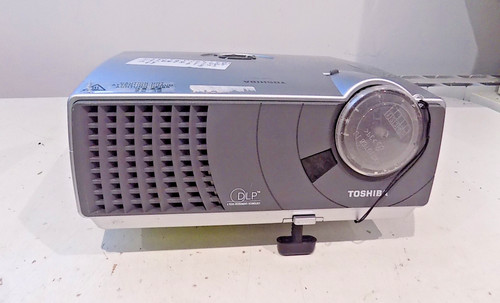 Proiettore toshiba tdp - toshiba, tdp-t8
