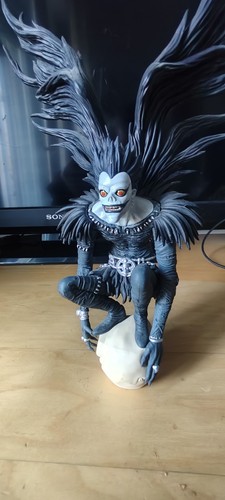 Action figure death - action,