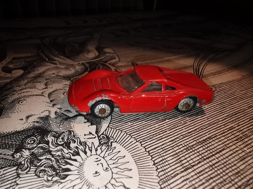 Penny politoys ferrari - 1:66,