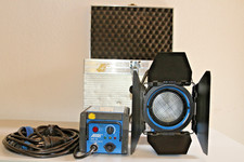 Arri Compact 200W HMI/200 EB