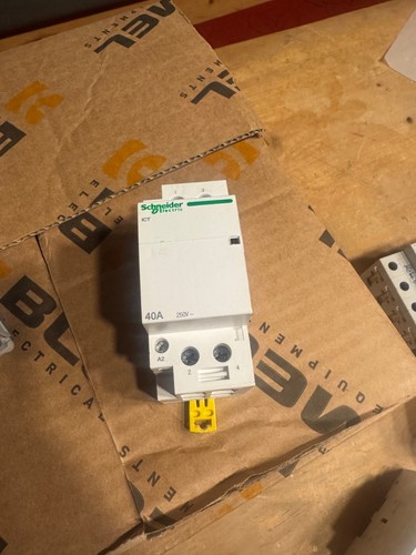 Contattore acti9 schneider - contattore,