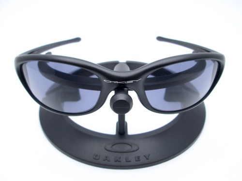 Oakley fives 0 - oakley, •