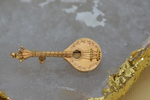 Portuguese instrument - k,