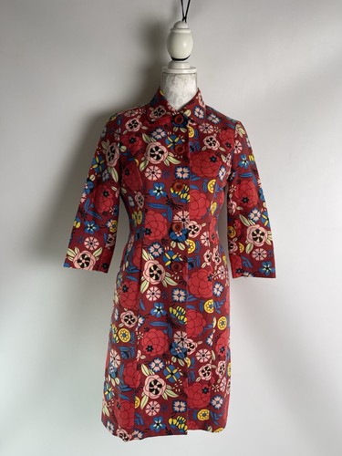 Cappotto rosso floreale