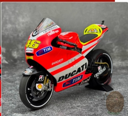 Minichamps ducati gp11 n - minichamps,
