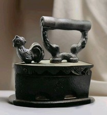 ANTICO PICCOLO FERRO DA STIRO A CARBONE GIOCATTOLO MA FUNZIONANTE FINE 800 SC1