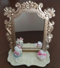 Personaggio specchio Maria Gli