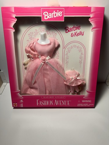 Barbie fashion avenue machin - fashion,