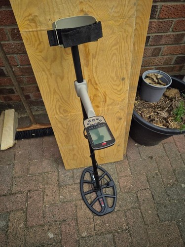 Metal detector minelab - detector, x-terra