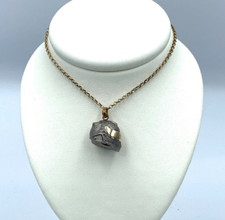 Collana Chapeau in argento 925 con pendente casco bike grigio  e gold C031