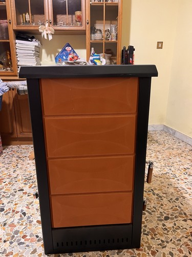 Stufa legno con predisposto - a,
