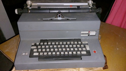 Macchina scrivere elettrica - da,