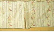 ANTICA GONNA DA LETTO ROSA