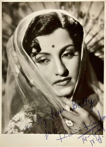 Autografo kamini kaushal foto - kamini,