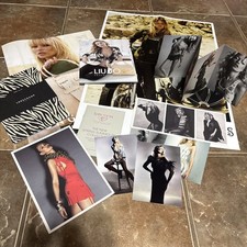 Lotto di carte Kate Moss, look